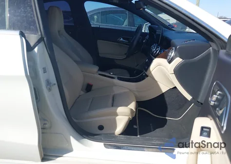 2018 Mercedes-Benz Cla 250 z USA, uszkodzony, nr VIN WDDSJ4EB1JN535257